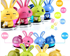 爱心兔汽车香水座